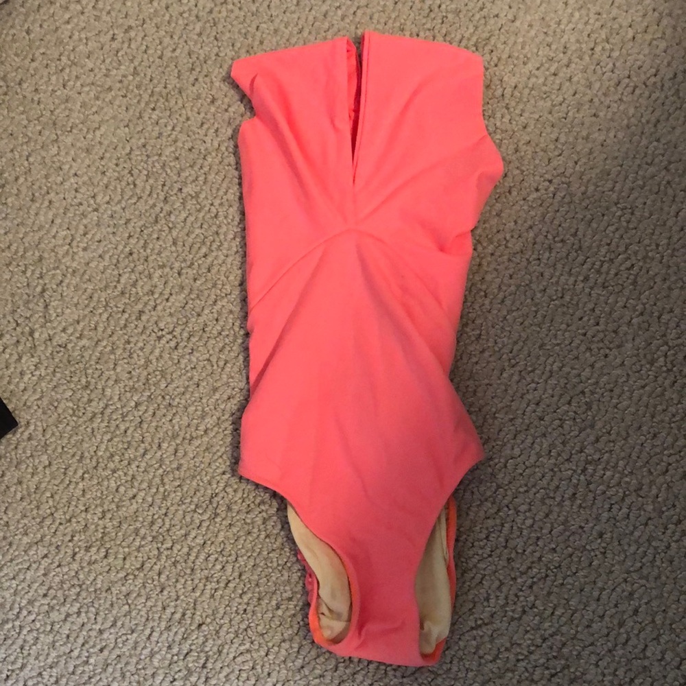 Five dance wear